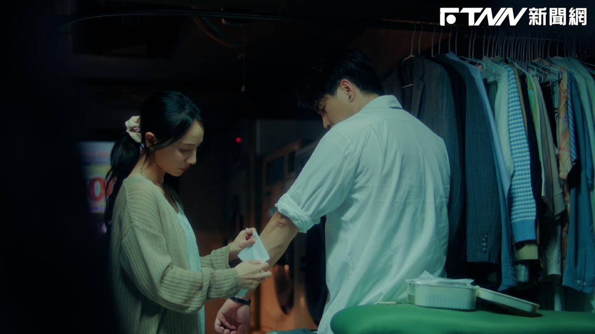 影／阿弟蕭景鴻MV上演黑道大哥　車上吻張