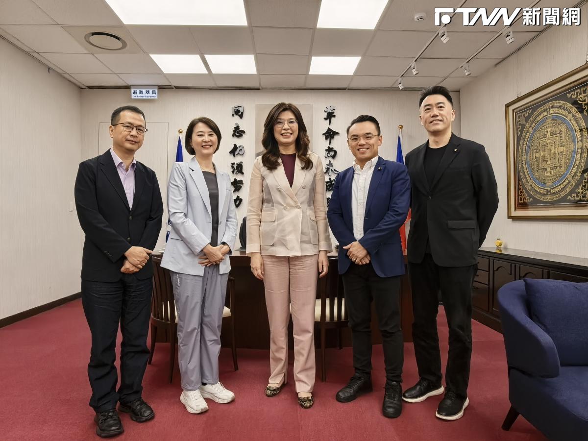 髮夾彎！國民黨團拜會鄭麗文　鞭刑公投、核