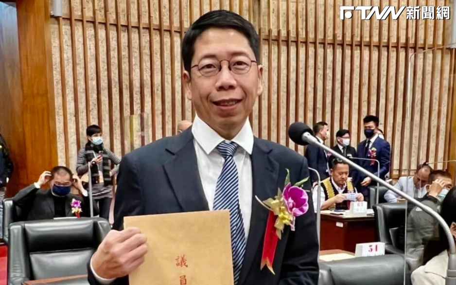 詐領高達1455萬元助理費！高雄市議員黃