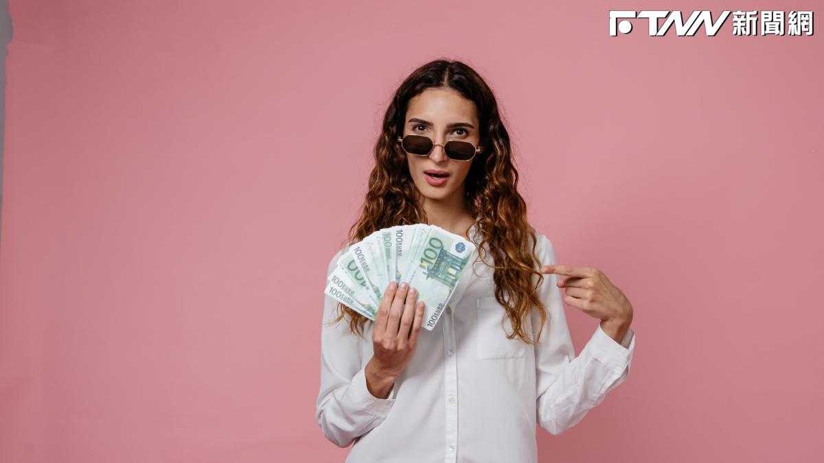 700元春水堂吵到女友哭！網整理「拜金女