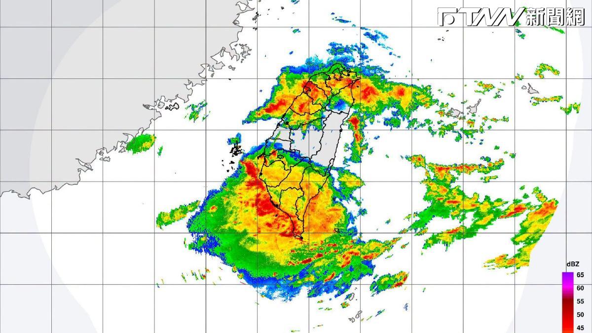 超大豪雨紫爆！高雄山區雨量預測「明達停班