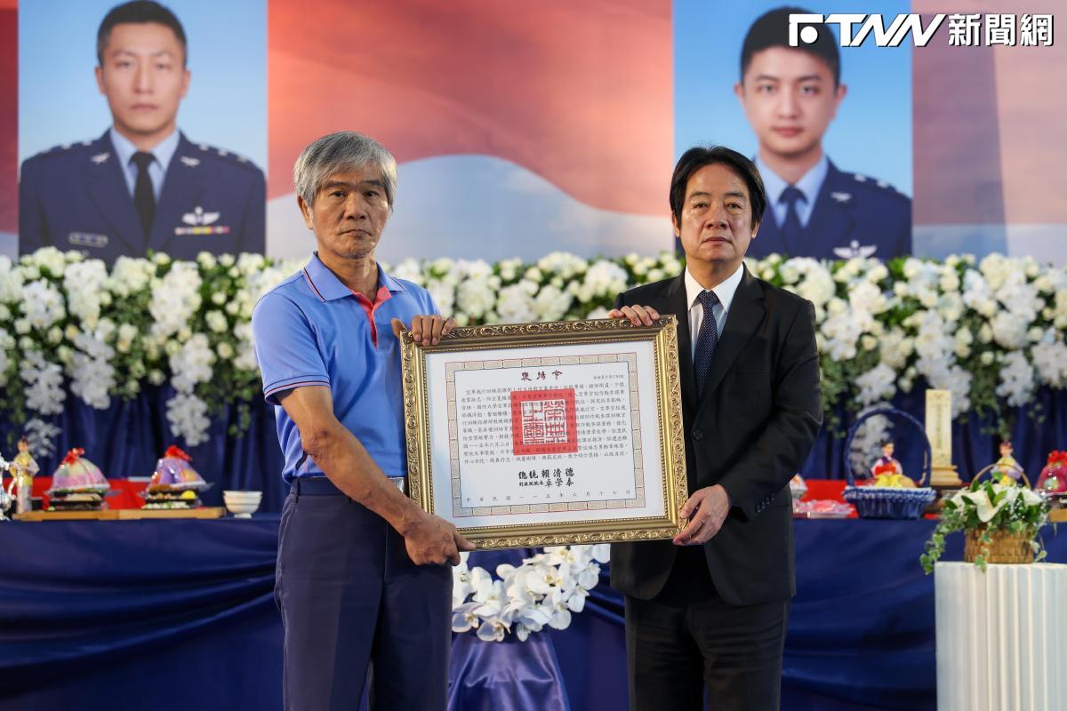 「謝謝你們，任務已經完成」　賴清德赴殉職